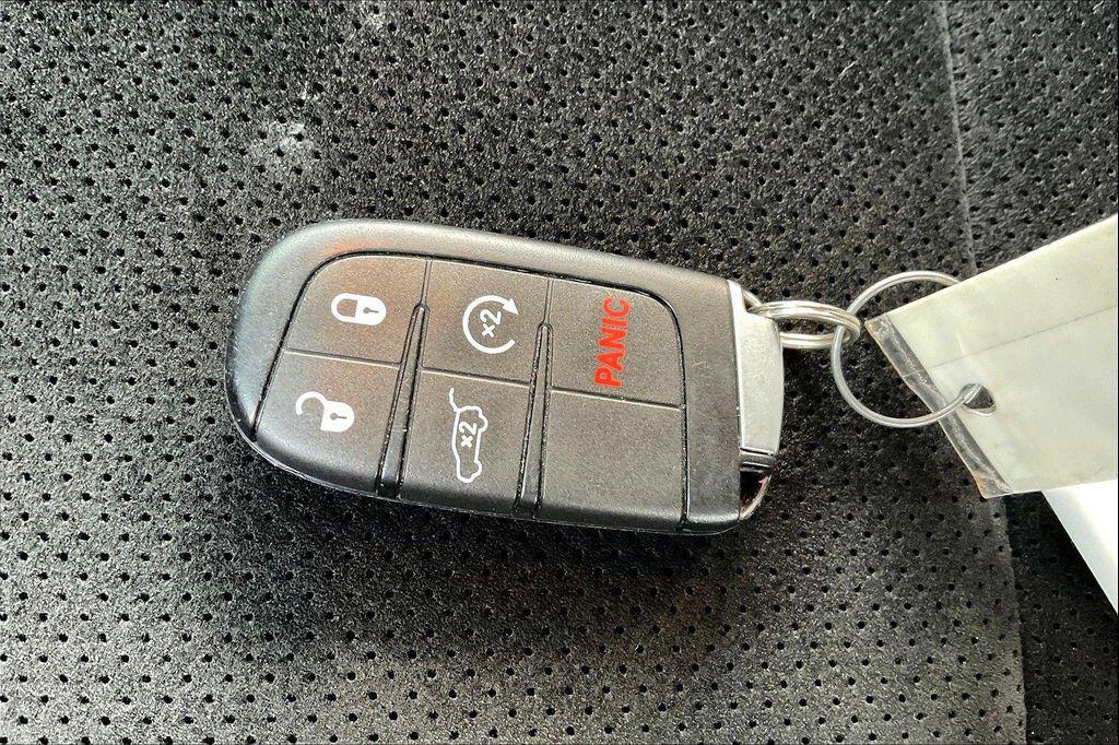 used 2018 Jeep Grand Cherokee car, priced at $17,989