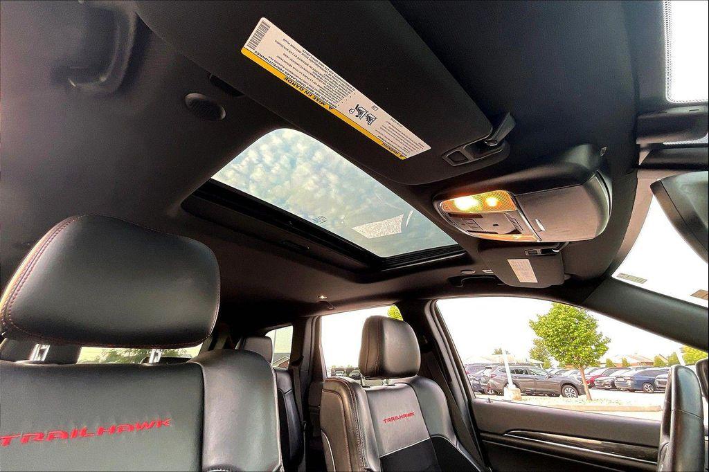 used 2018 Jeep Grand Cherokee car, priced at $17,989