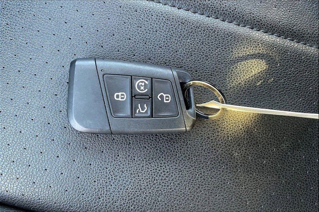 used 2023 Volkswagen Tiguan car, priced at $24,699