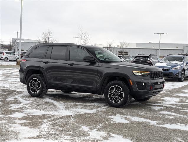 used 2022 Jeep Grand Cherokee car, priced at $37,800