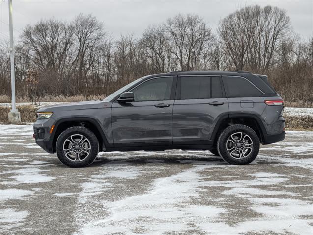 used 2022 Jeep Grand Cherokee car, priced at $37,800