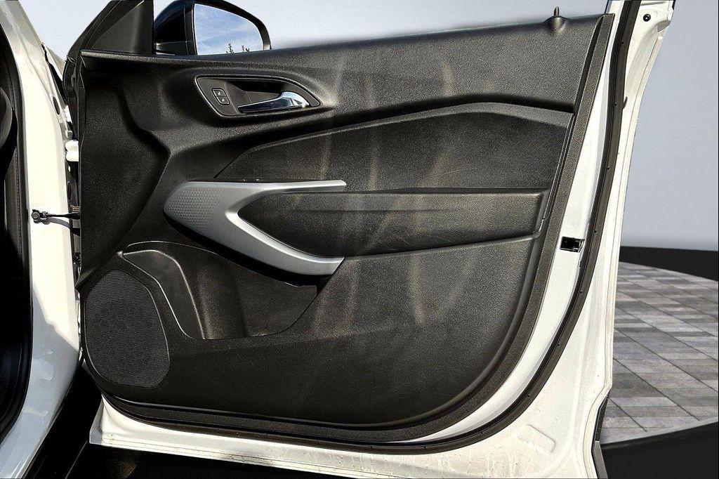 used 2024 Chevrolet Trax car, priced at $21,995