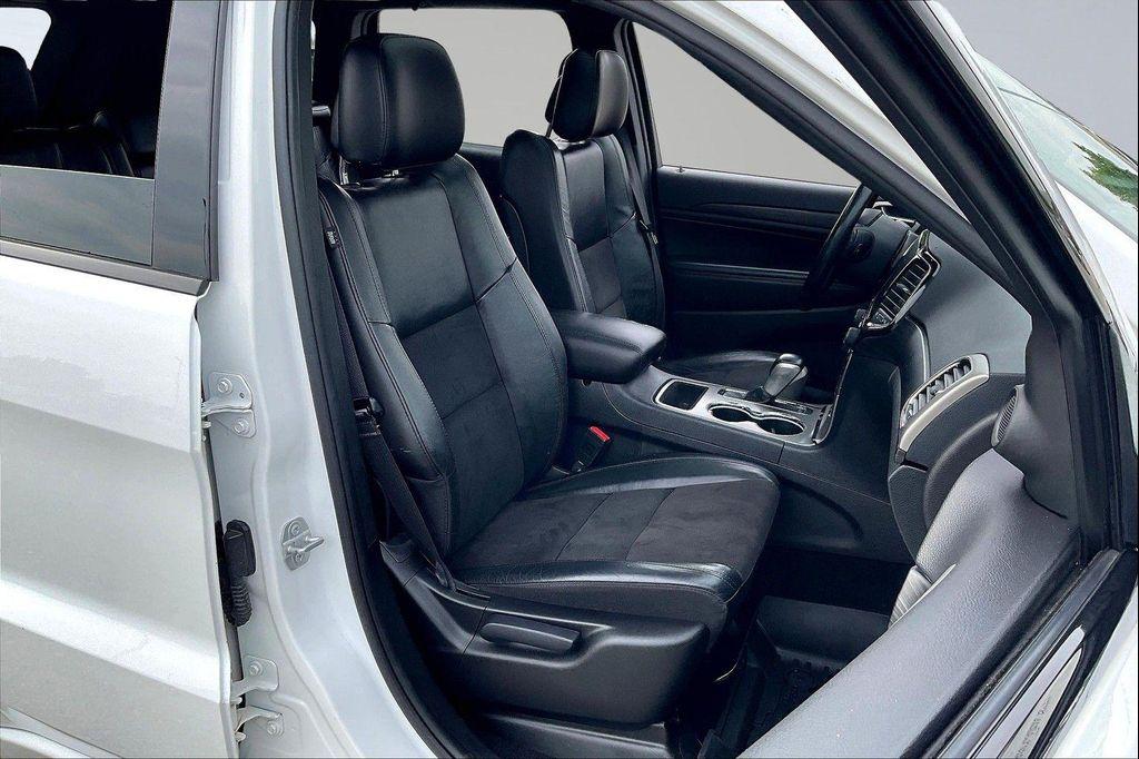 used 2021 Jeep Grand Cherokee car, priced at $21,559