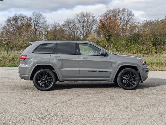 used 2022 Jeep Grand Cherokee car, priced at $32,055