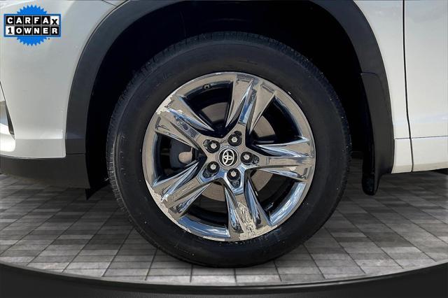 used 2019 Toyota Highlander car, priced at $31,813