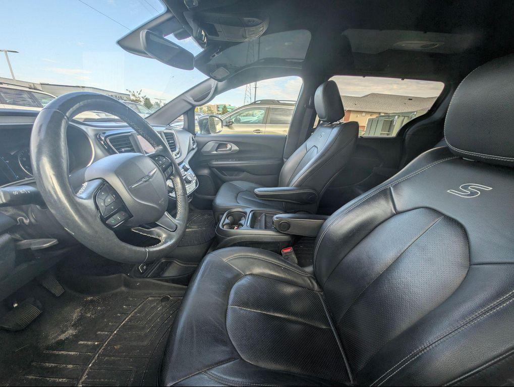 used 2020 Chrysler Pacifica car, priced at $22,199