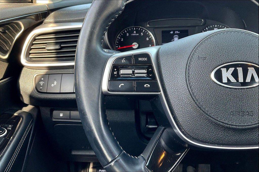 used 2020 Kia Sorento car, priced at $13,999
