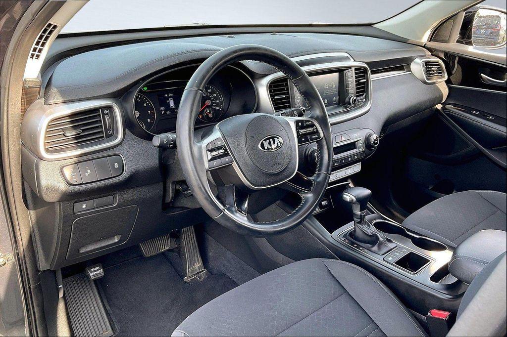 used 2020 Kia Sorento car, priced at $13,999