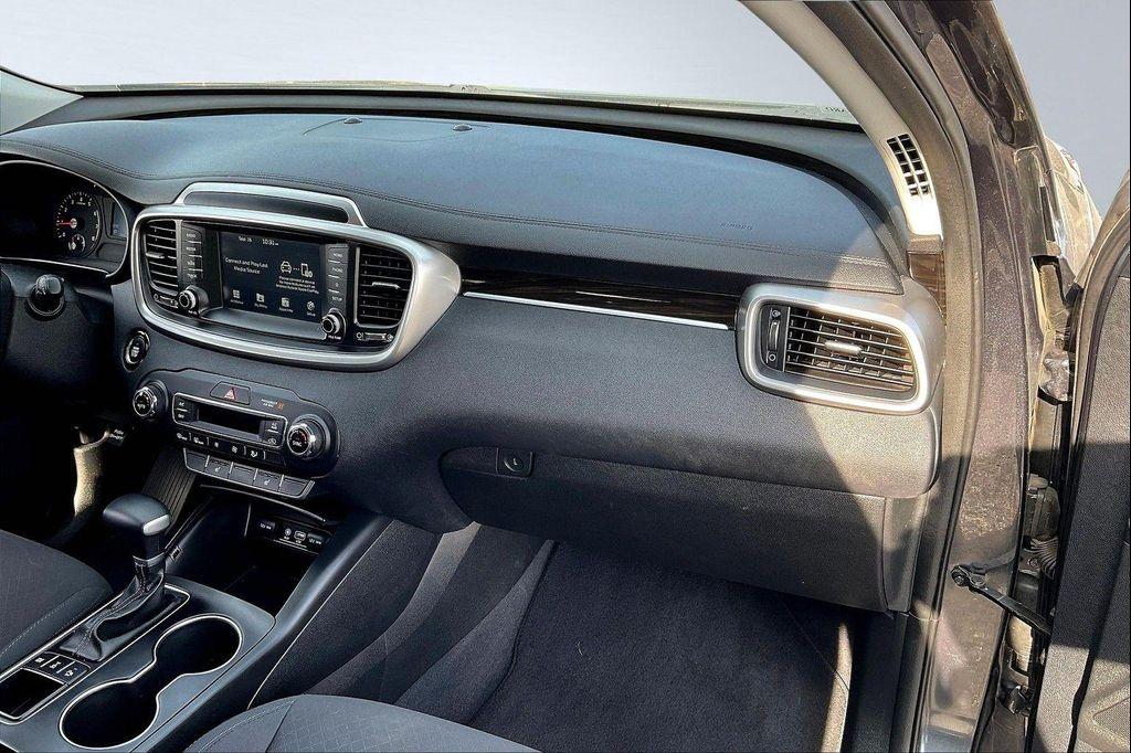 used 2020 Kia Sorento car, priced at $13,999