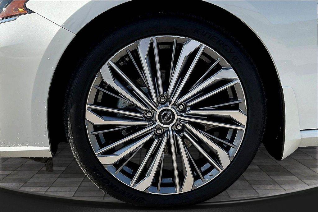 used 2024 Nissan Altima car, priced at $25,599