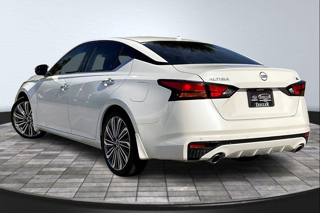 used 2024 Nissan Altima car, priced at $25,599