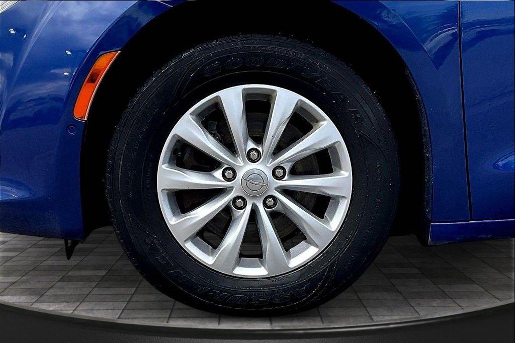 used 2019 Chrysler Pacifica car, priced at $16,530
