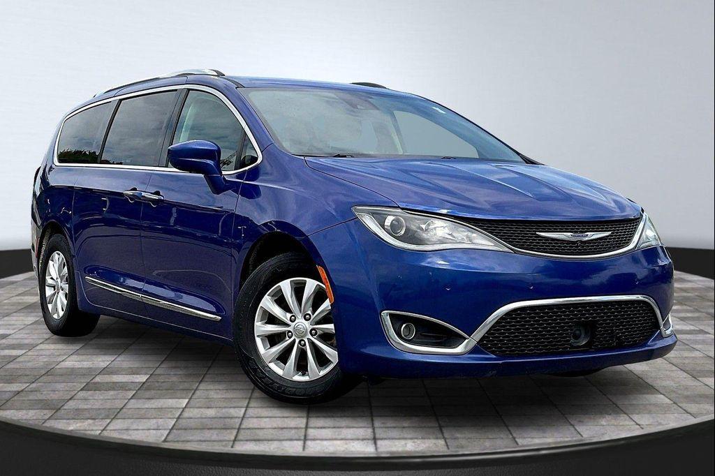 used 2019 Chrysler Pacifica car, priced at $16,530