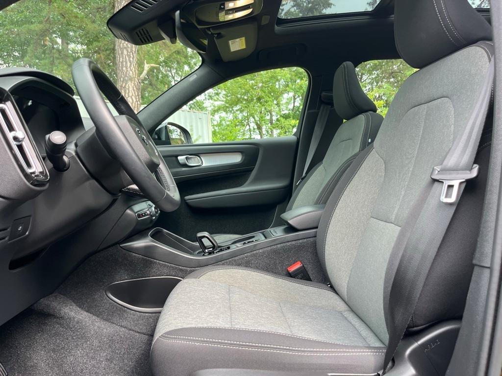 used 2025 Volvo XC40 car, priced at $32,988
