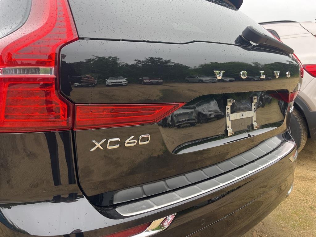 used 2021 Volvo XC60 car, priced at $29,647
