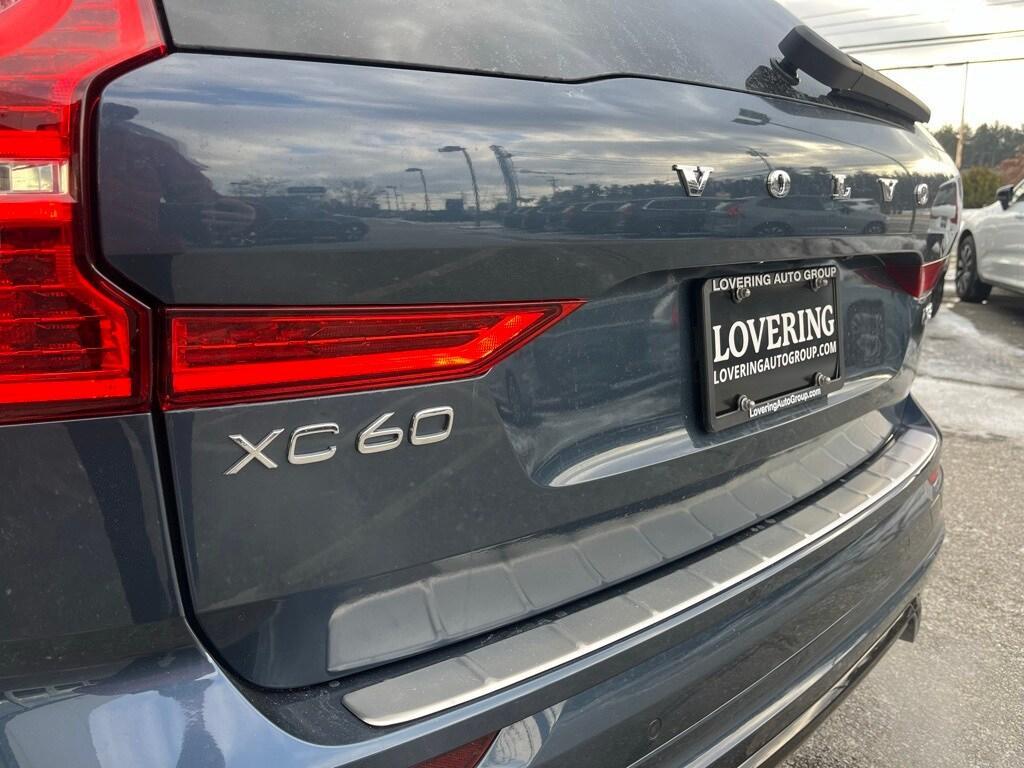 new 2025 Volvo XC60 Plug-In Hybrid car