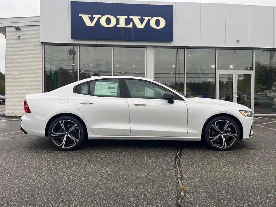 new 2024 Volvo S60 car, priced at $48,295