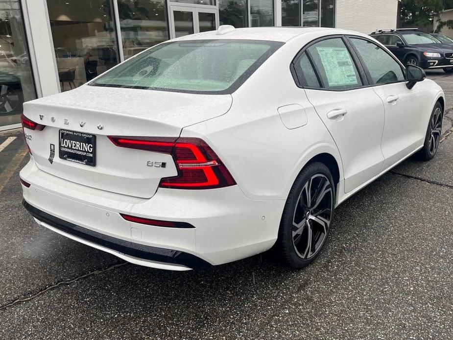 new 2024 Volvo S60 car, priced at $51,295