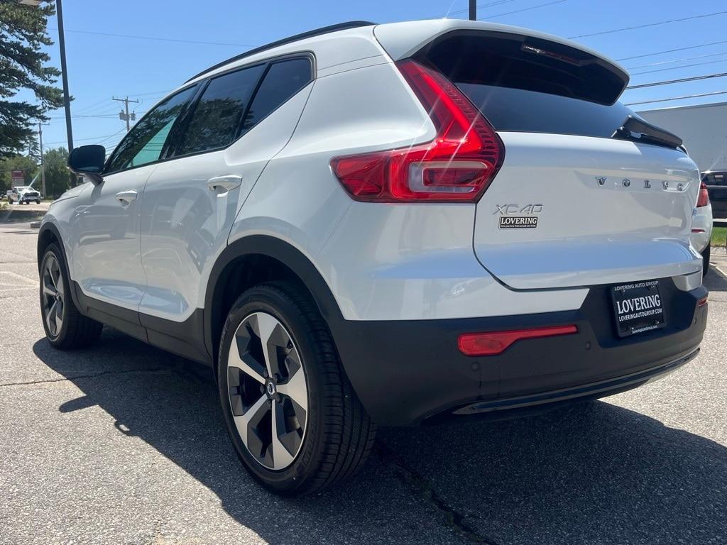 new 2025 Volvo XC40 car, priced at $45,435