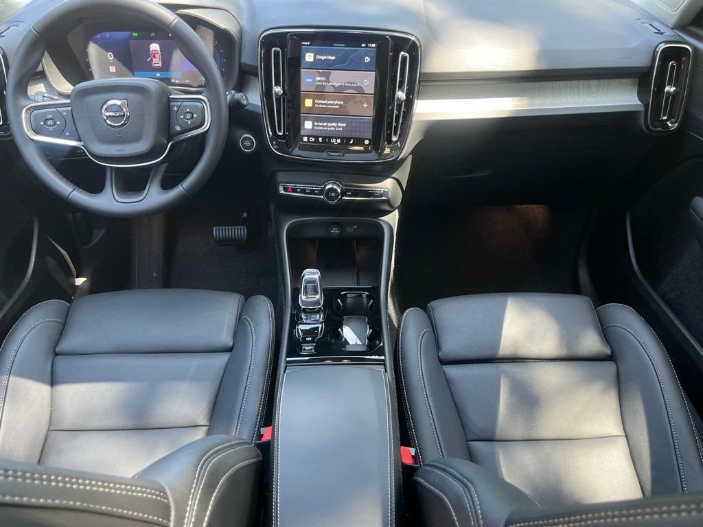new 2025 Volvo XC40 car, priced at $45,435