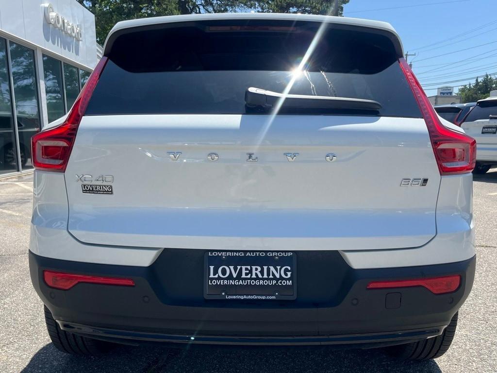new 2025 Volvo XC40 car, priced at $45,435