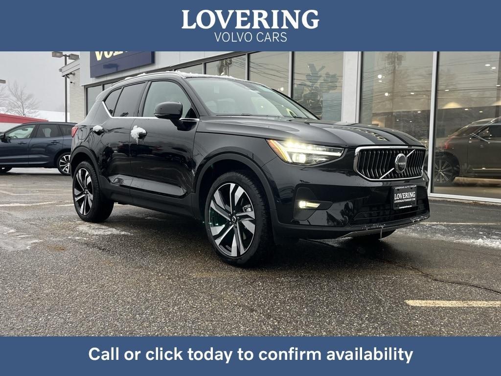 new 2025 Volvo XC40 car