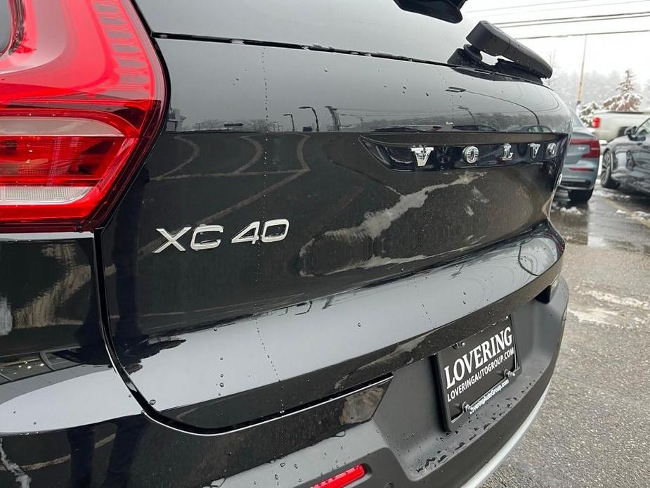 new 2025 Volvo XC40 car