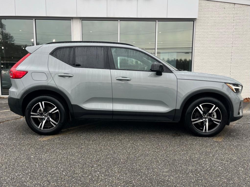 used 2024 Volvo XC40 car, priced at $31,981