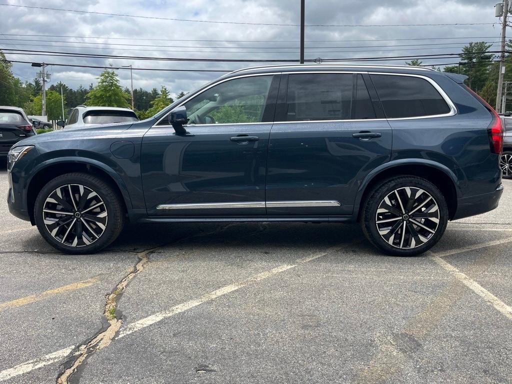 new 2025 Volvo XC90 Plug-In Hybrid car