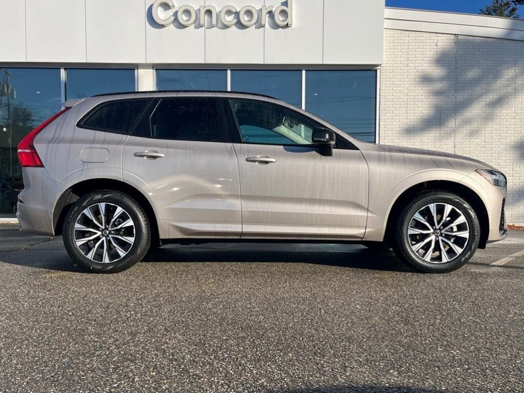 new 2025 Volvo XC60 car
