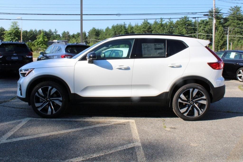 new 2025 Volvo XC40 car, priced at $50,040