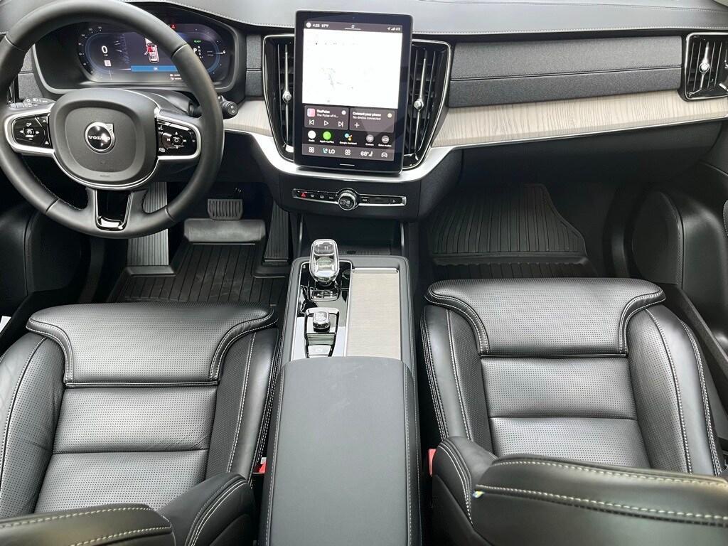 new 2025 Volvo XC90 Plug-In Hybrid car, priced at $80,273