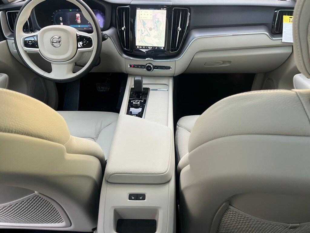 new 2025 Volvo XC60 car, priced at $51,450