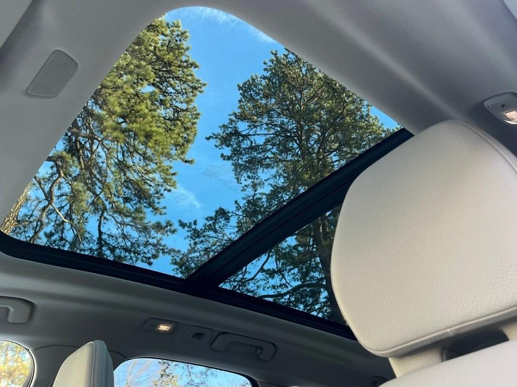 new 2025 Volvo XC60 car, priced at $51,450