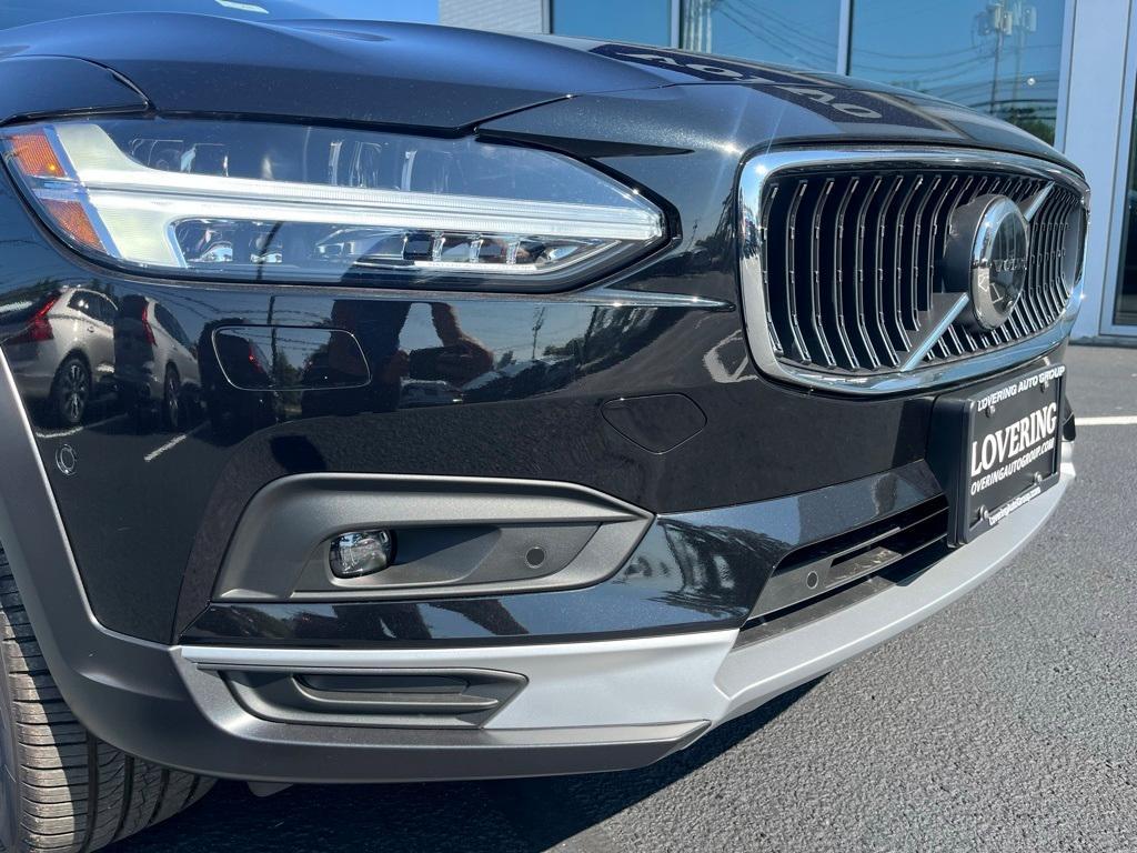 new 2026 Volvo V90 Cross Country car, priced at $72,620