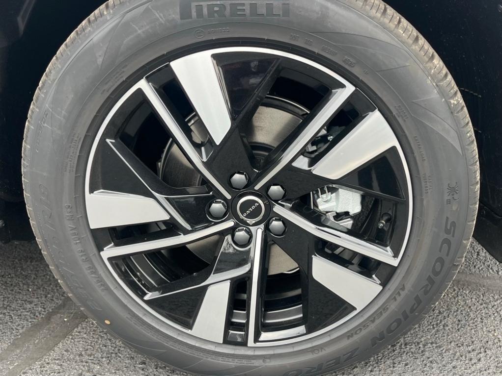 new 2026 Volvo XC60 car, priced at $57,575