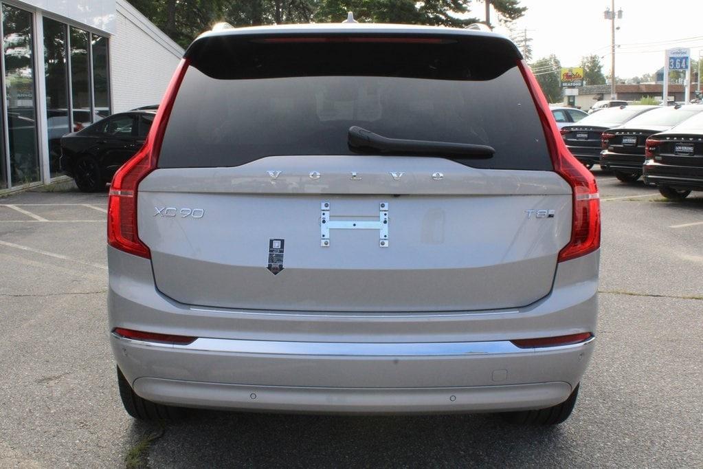 new 2025 Volvo XC90 Plug-In Hybrid car