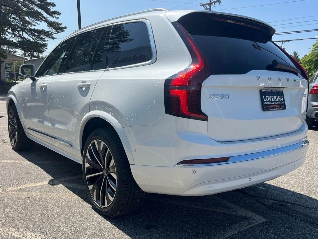 new 2025 Volvo XC90 Plug-In Hybrid car