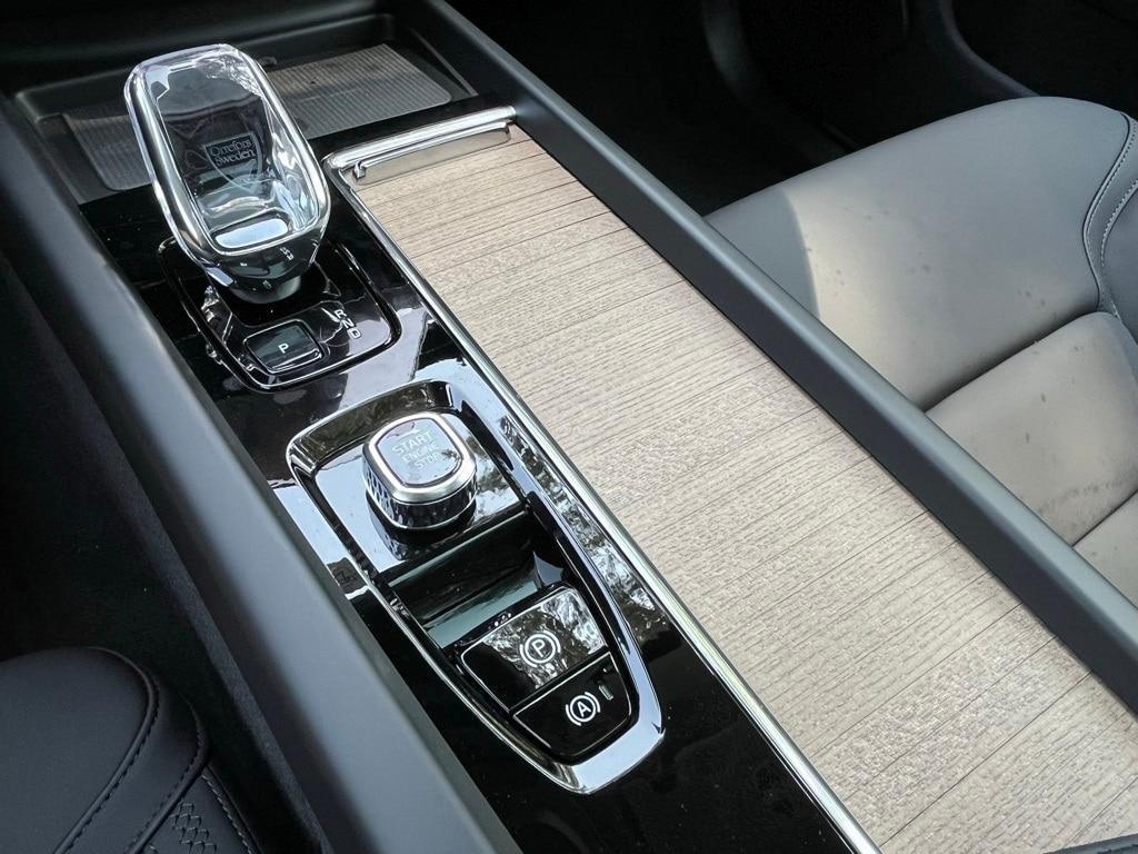 new 2026 Volvo XC60 car, priced at $57,985