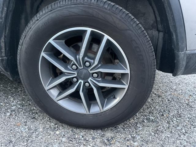 used 2020 Jeep Grand Cherokee car, priced at $19,814