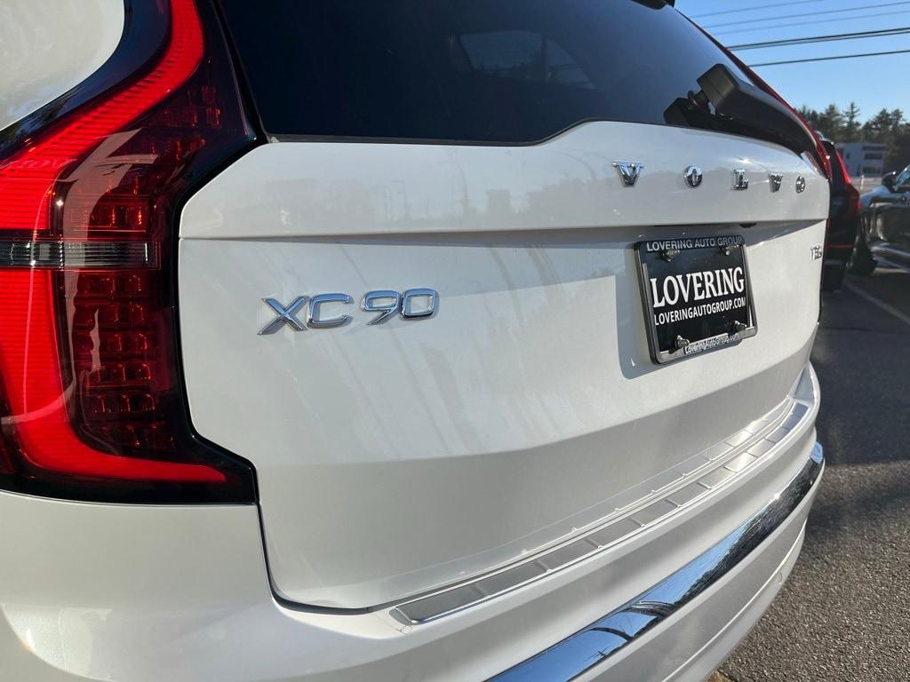 new 2025 Volvo XC90 Plug-In Hybrid car