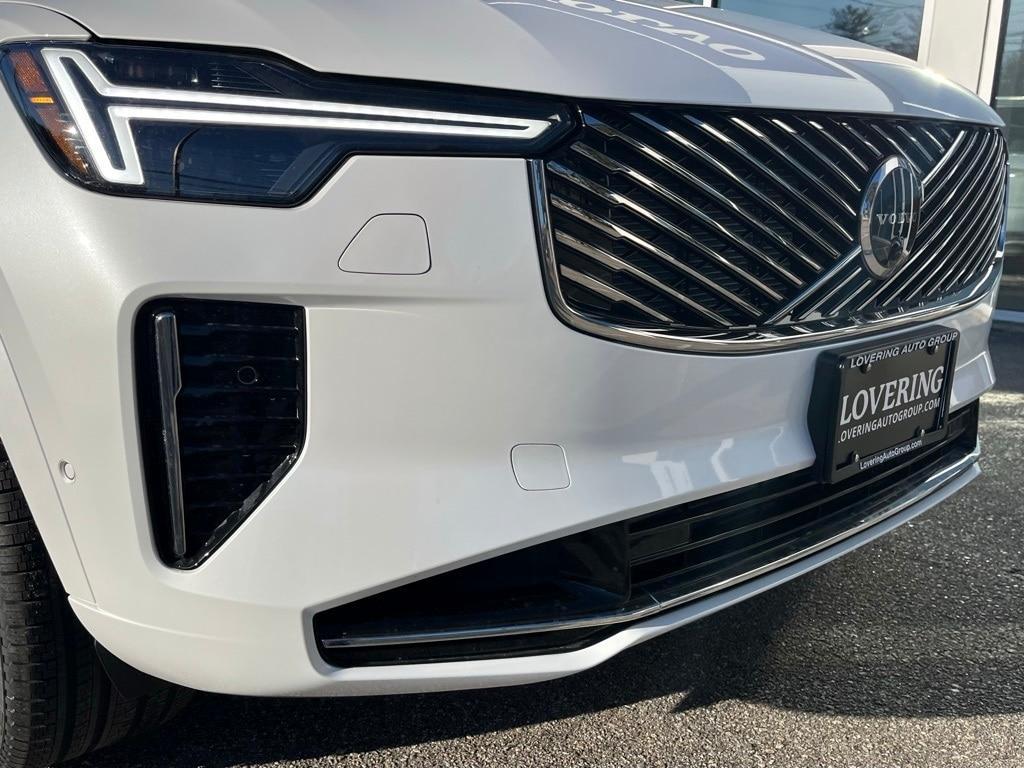 new 2025 Volvo XC90 Plug-In Hybrid car