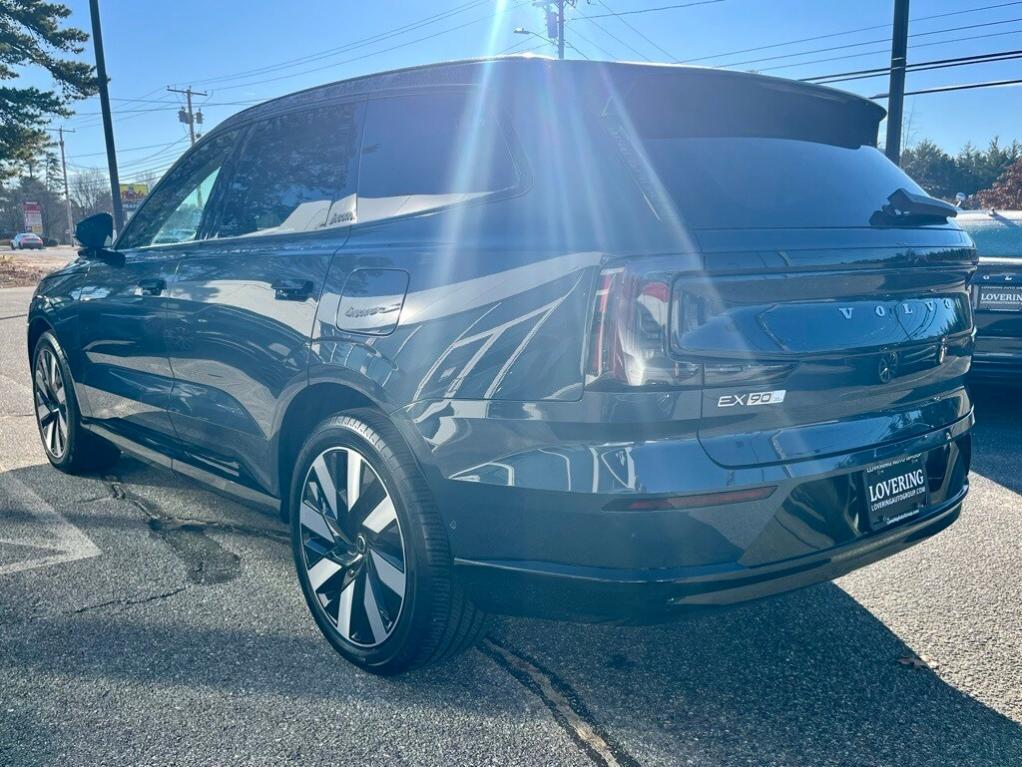 new 2025 Volvo EX90 car, priced at $87,272