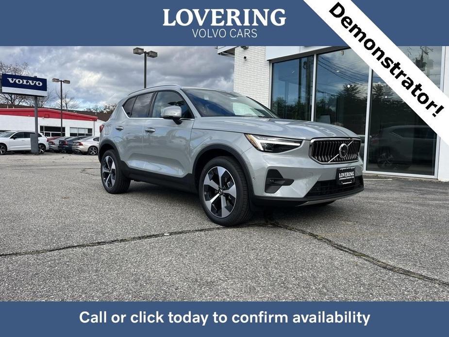 new 2025 Volvo XC40 car