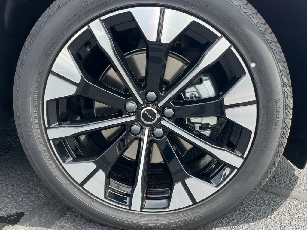 new 2026 Volvo XC60 car, priced at $56,985