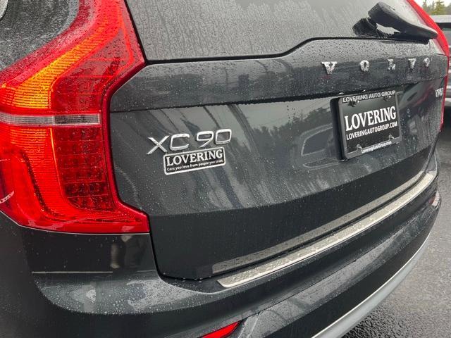 used 2022 Volvo XC90 car, priced at $38,461