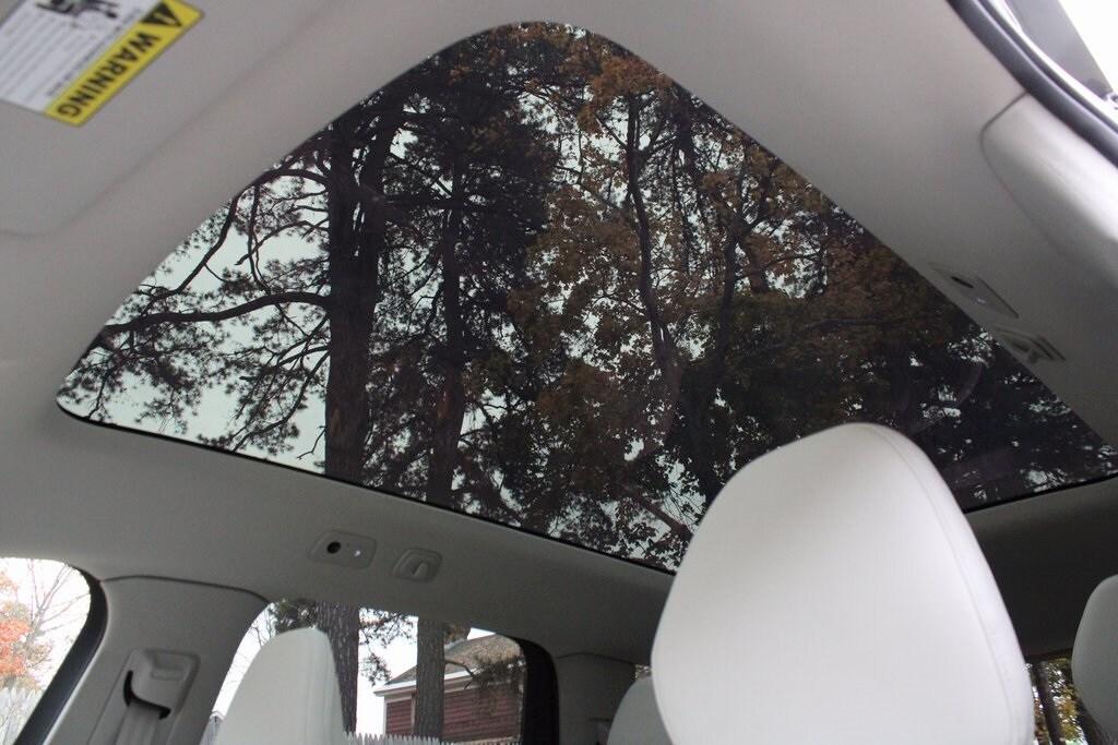 new 2025 Volvo EX90 car, priced at $79,646