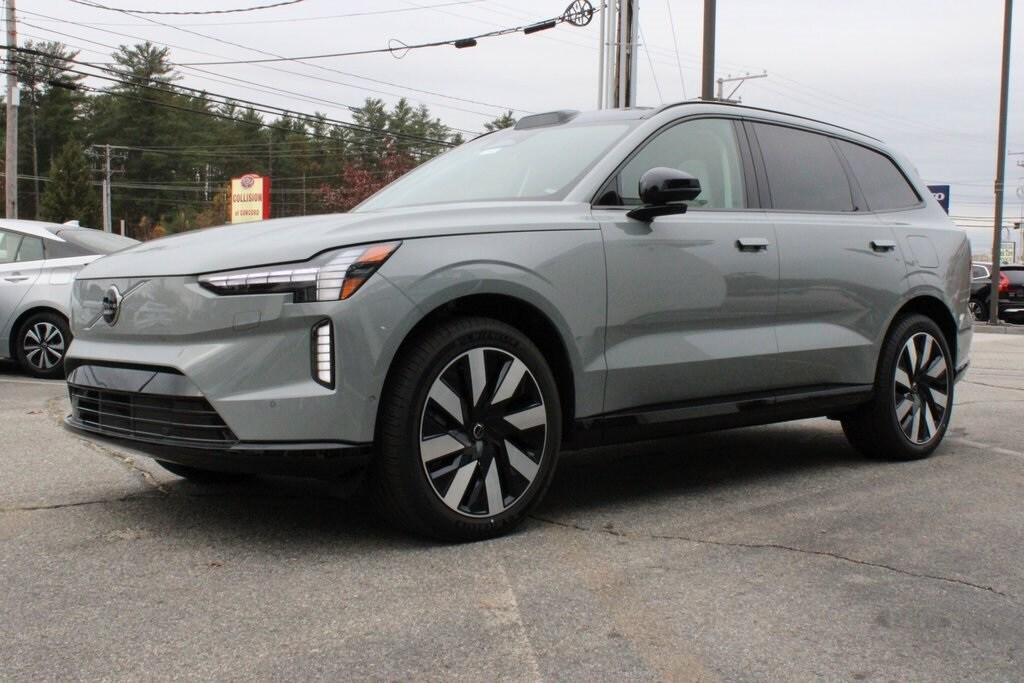 new 2025 Volvo EX90 car, priced at $79,646