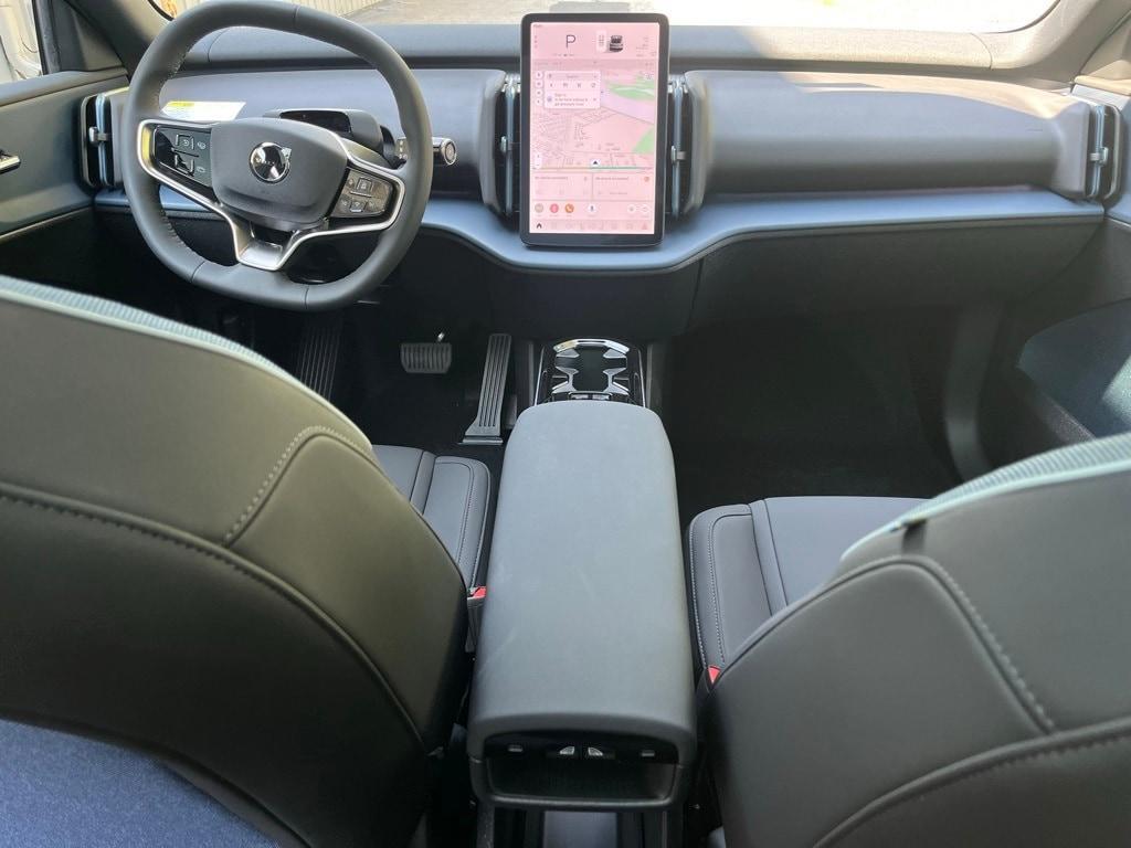 new 2025 Volvo EX30 car
