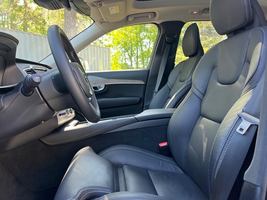 used 2024 Volvo XC90 Recharge Plug-In Hybrid car, priced at $66,216